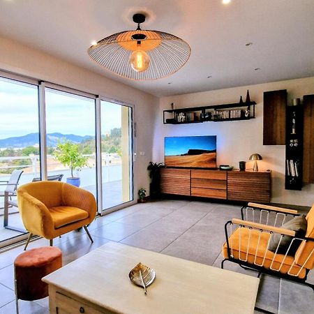 Appartement neuf, avec vue montagnes. Die Extérieur photo