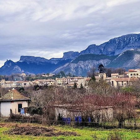 Appartement neuf, avec vue montagnes. Die Extérieur photo